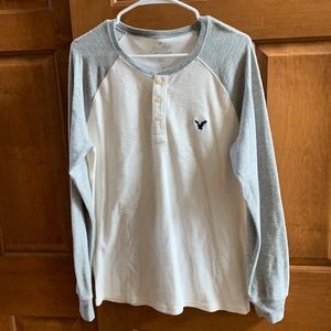 American Eagle Outfitters men’s henley long-sleeve shirt. NWOT